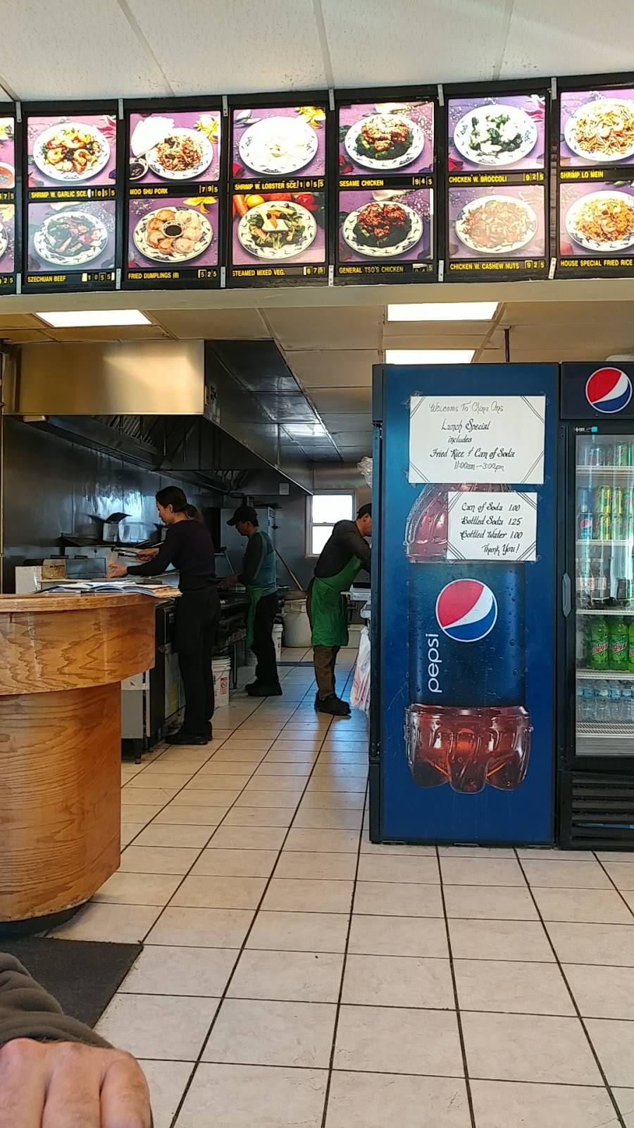 China One | restaurant | 419 E Wisconsin Ave, Oconomowoc, WI 53066, USA | 2625609999 OR +1 262-560-9999