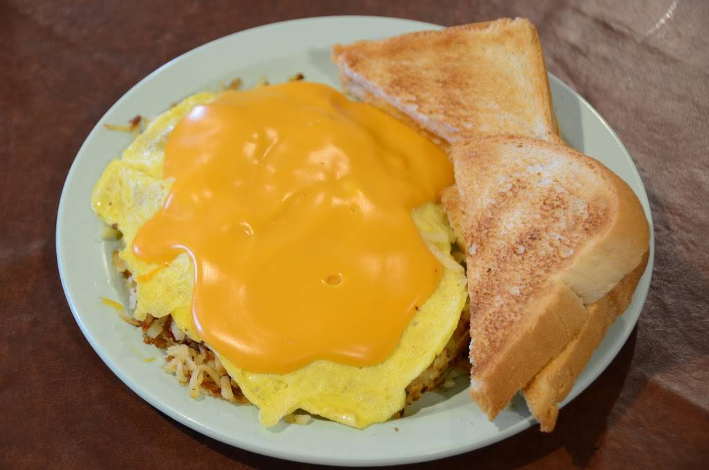 Ethels Pub & Grill | restaurant | 300 N Main St, Brillion, WI 54110, USA | 9205242169 OR +1 920-524-2169