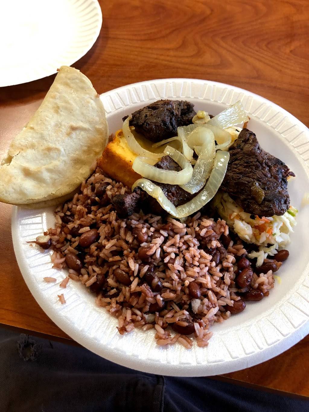 Fritanga Momotombo | restaurant | 15888 SW 137th Ave, Miami, FL 33177, USA | 3052358444 OR +1 305-235-8444