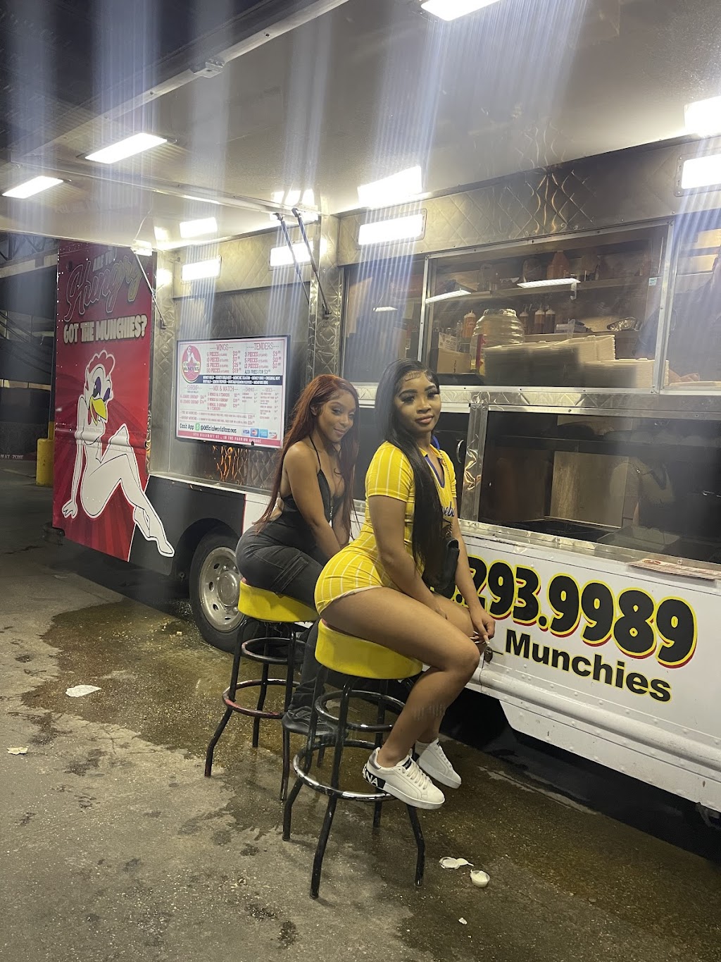 World Famous Munchies | restaurant | 6333 Richmond Ave., Houston, TX 77057, USA | 3466181221 OR +1 346-618-1221