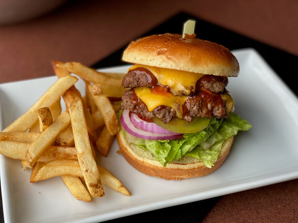 Coachs Sports Bar and Grill | restaurant | 1900 Pavilion Dr, Virginia Beach, VA 23451, USA | 7574251198 OR +1 757-425-1198