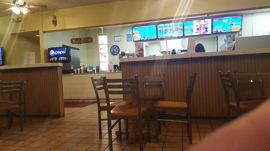 Fosters Freeze | restaurant | 2151 Shaw Ave, Clovis, CA 93611, USA | 5592973450 OR +1 559-297-3450