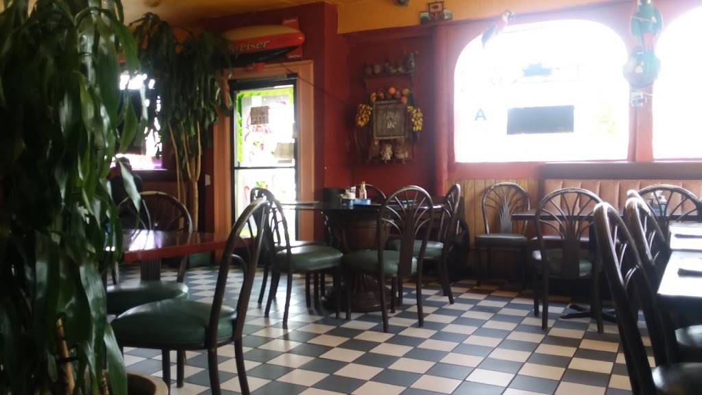 Don Carlos Pupuseria | restaurant | 10928 Garvey Ave, South El Monte, CA 91733, USA | 6262791343 OR +1 626-279-1343