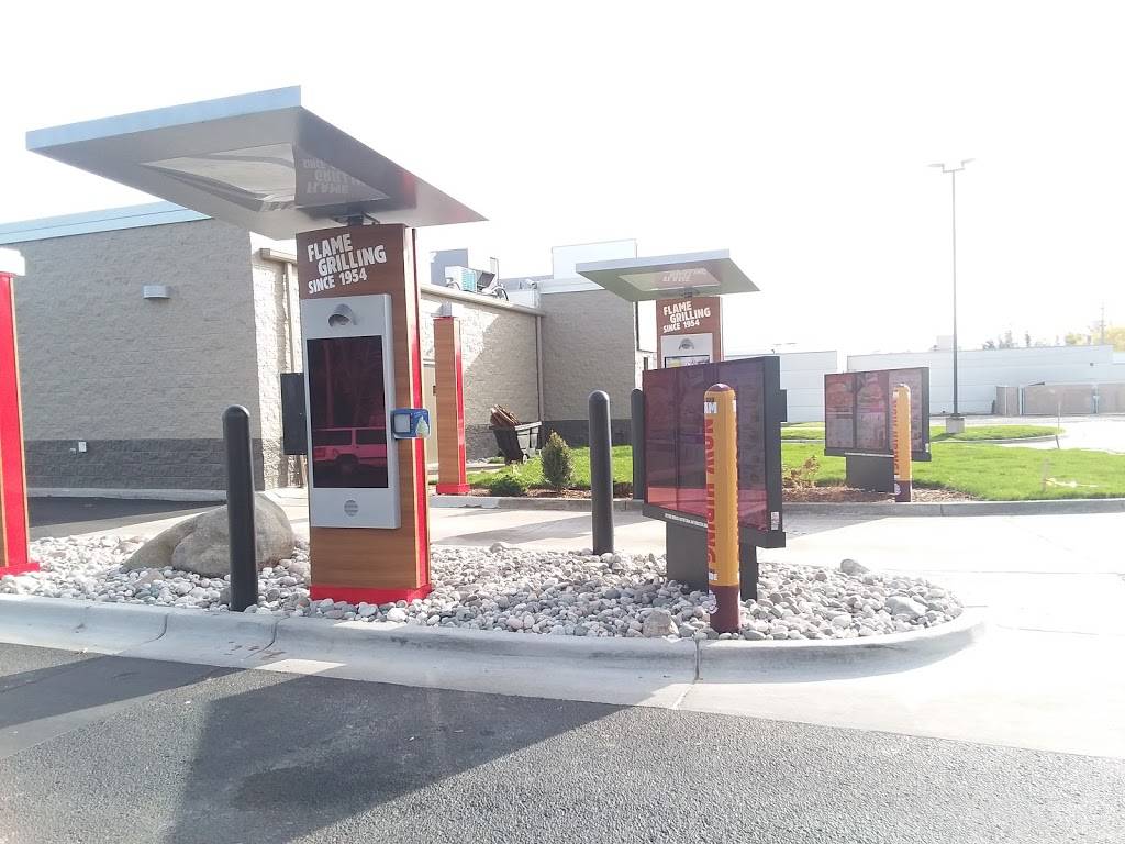 Burger King | restaurant | 664 S Main St, Cheboygan, MI 49721, USA | 2316271600 OR +1 231-627-1600