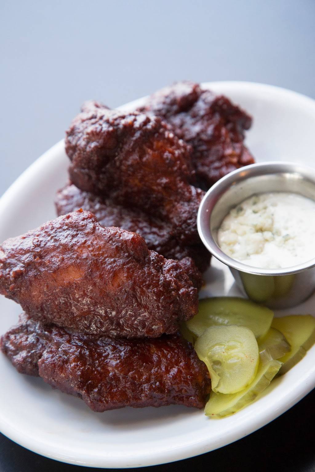 Big Lug Country Pub | restaurant | 250 W Reformatory Rd, Pendleton, IN 46064, USA | 7652219954 OR +1 765-221-9954