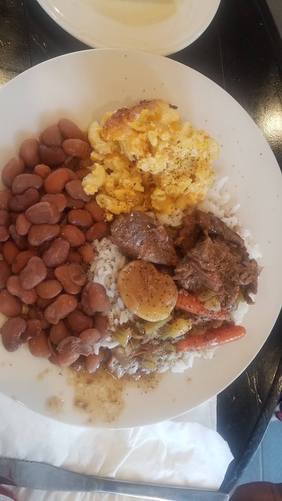 Ms. Bs Southern Soul Food | restaurant | 676 St Andrews Rd, Columbia, SC 29210, USA | 8035696656 OR +1 803-569-6656