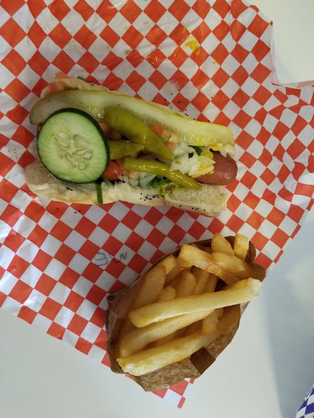 Higley Hot Dog | restaurant | 3105 E Williams Field Rd, Gilbert, AZ 85295, USA | 4809883133 OR +1 480-988-3133