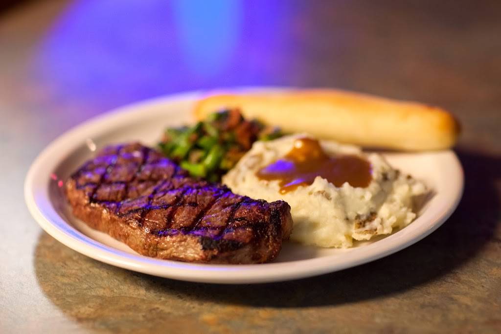 Sharks Restaurant & Billiards | restaurant | 10320 Shawnee Mission Pkwy, Shawnee, KS 66203, USA | 9132684006 OR +1 913-268-4006