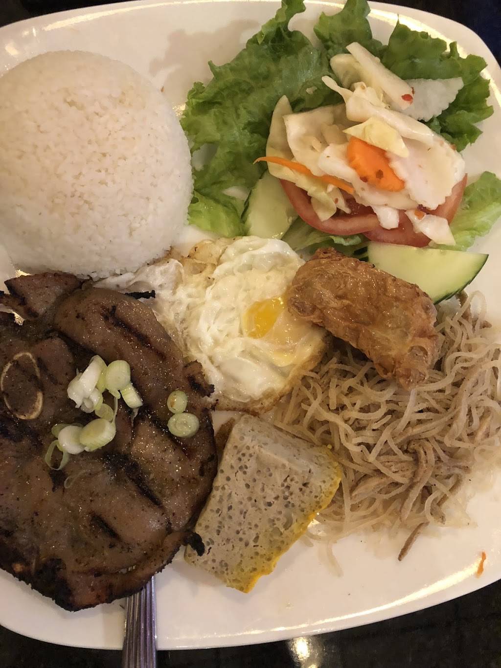 Viet Fortune | restaurant | 2701 Neabsco Common Pl #142, Woodbridge, VA 22191, USA | 5715523753 OR +1 571-552-3753