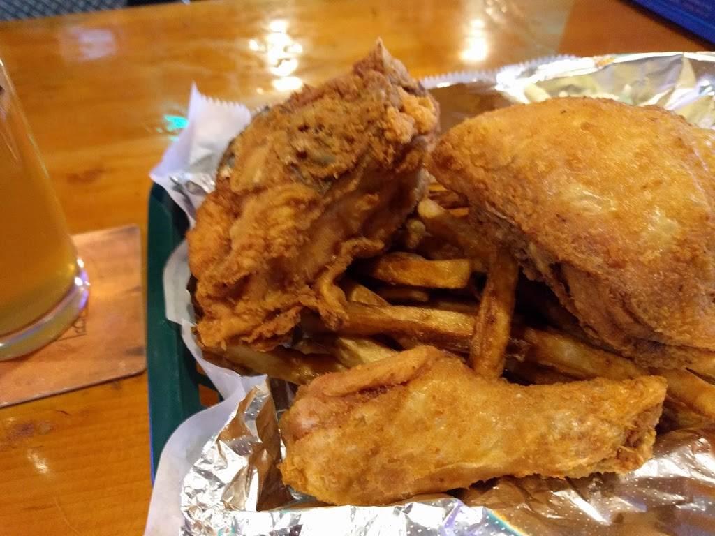 Izzys Bbq Lounge & Grille | restaurant | 1506 N 3rd St, Superior, WI 54880, USA | 7153923337 OR +1 715-392-3337