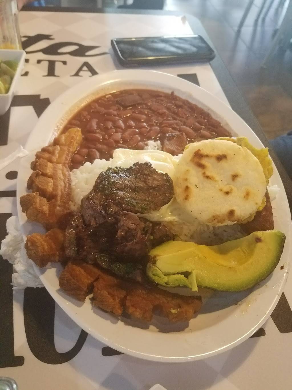 PaisasTwin Restaurant | restaurant | 9430 Richmond Ave, Houston, TX 77063, USA | 7137899292 OR +1 713-789-9292