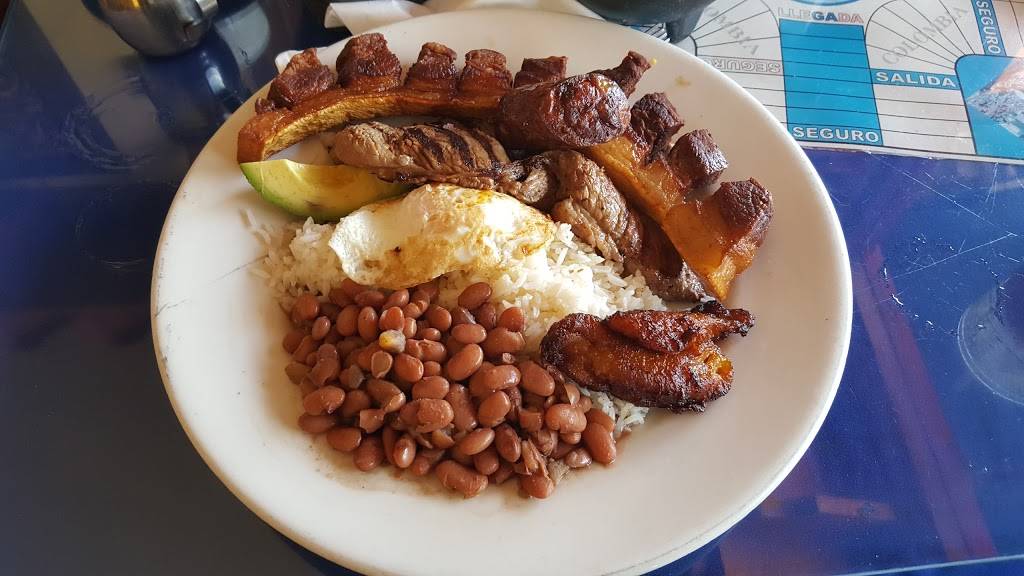 La Maria | restaurant | 10516 Victory Blvd, North Hollywood, CA 91606, USA | 8187558811 OR +1 818-755-8811