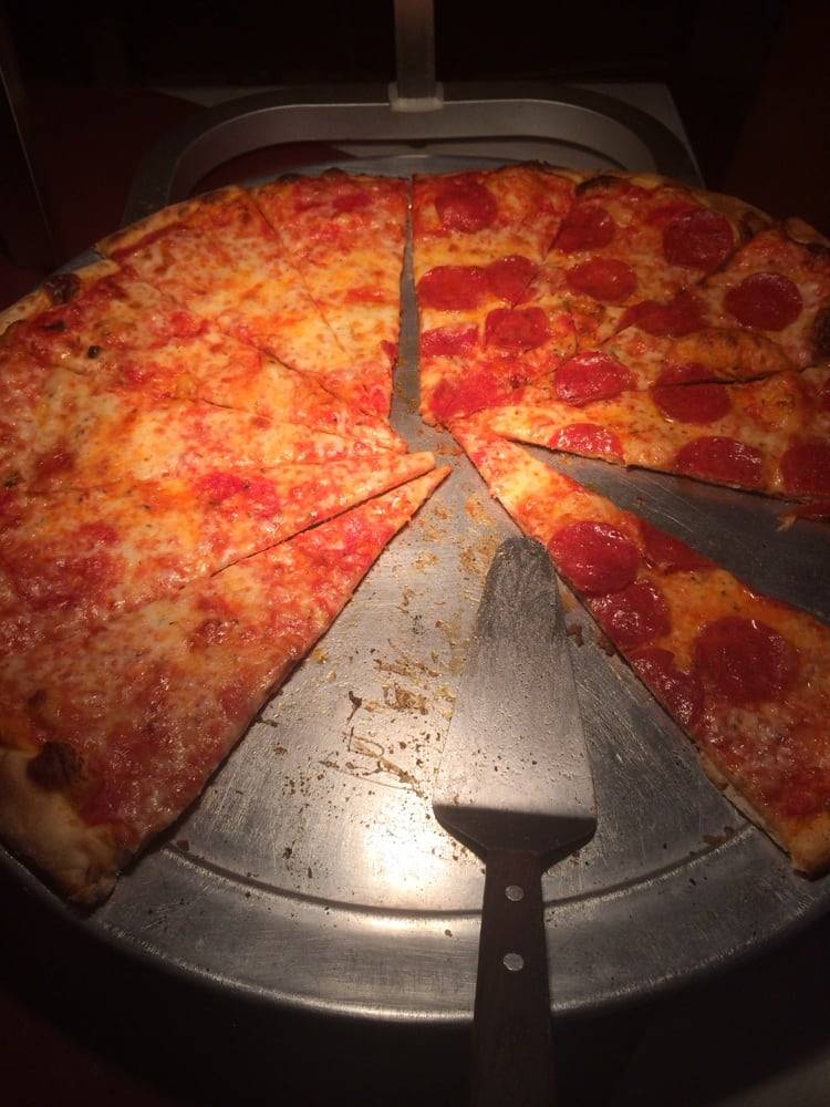 Peppinos Ristorante Italiano | restaurant | 7694, 100 Carrigan Ave, Oviedo, FL 32765, USA | 4073654774 OR +1 407-365-4774