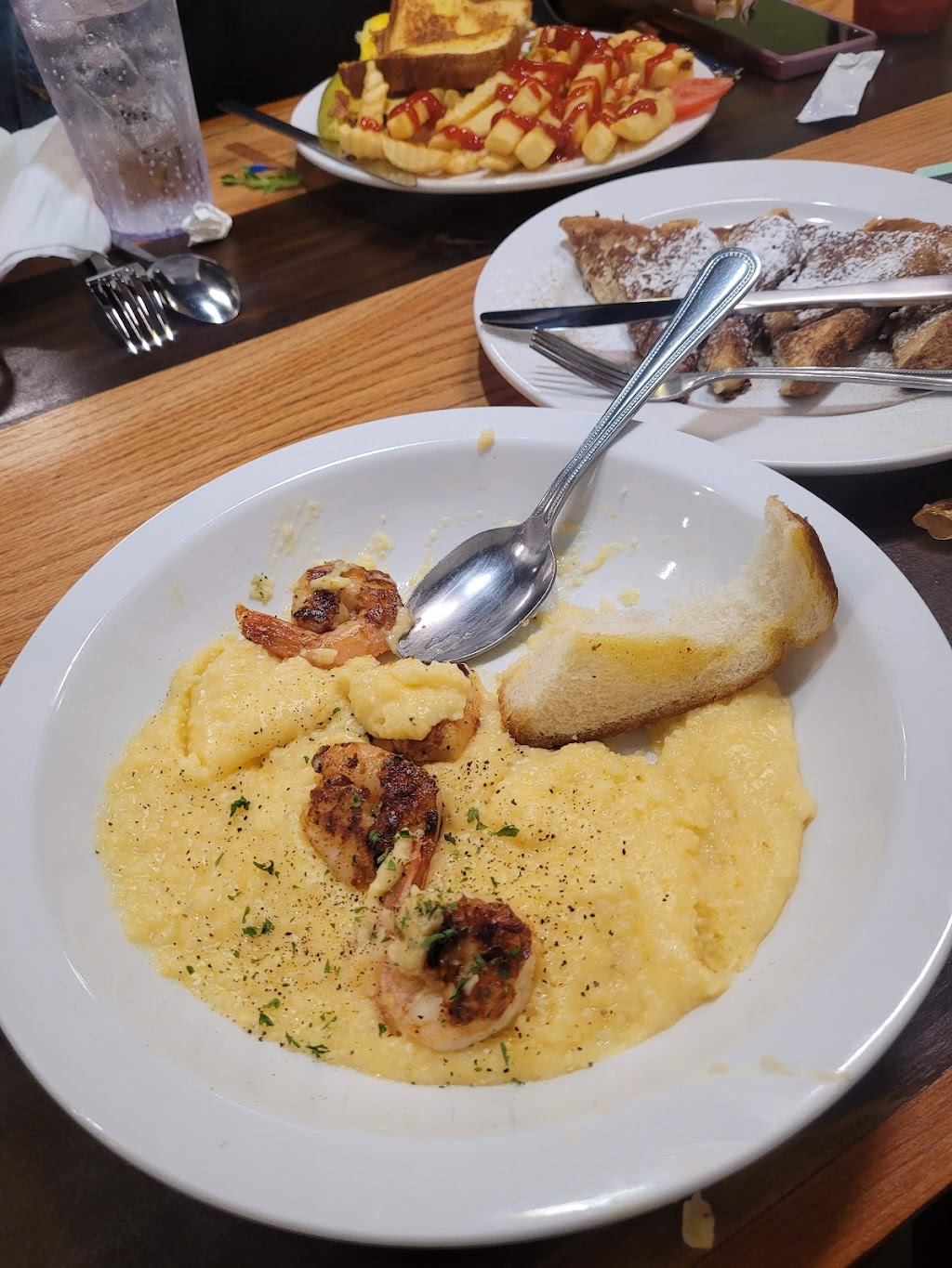 Huskers Cafe (Atlanta) | restaurant | 209 Edgewood Ave SE, Atlanta, GA 30303, USA | 6789742255 OR +1 678-974-2255