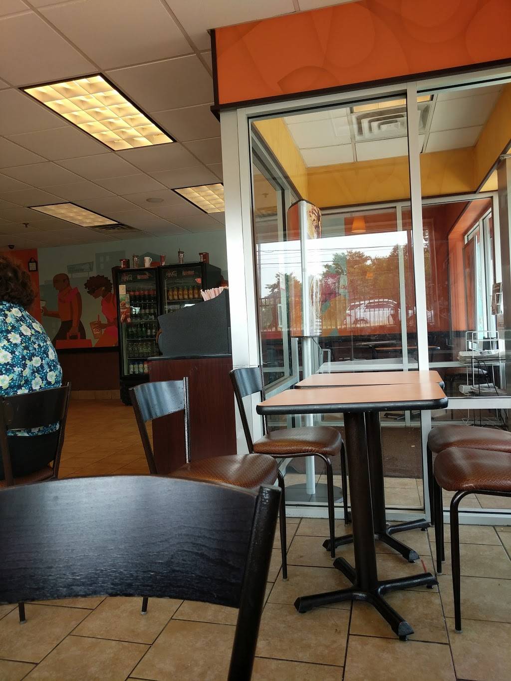 Dunkin | bakery | 29 Main St, Westbrook, ME 04092, USA | 2078874169 OR +1 207-887-4169