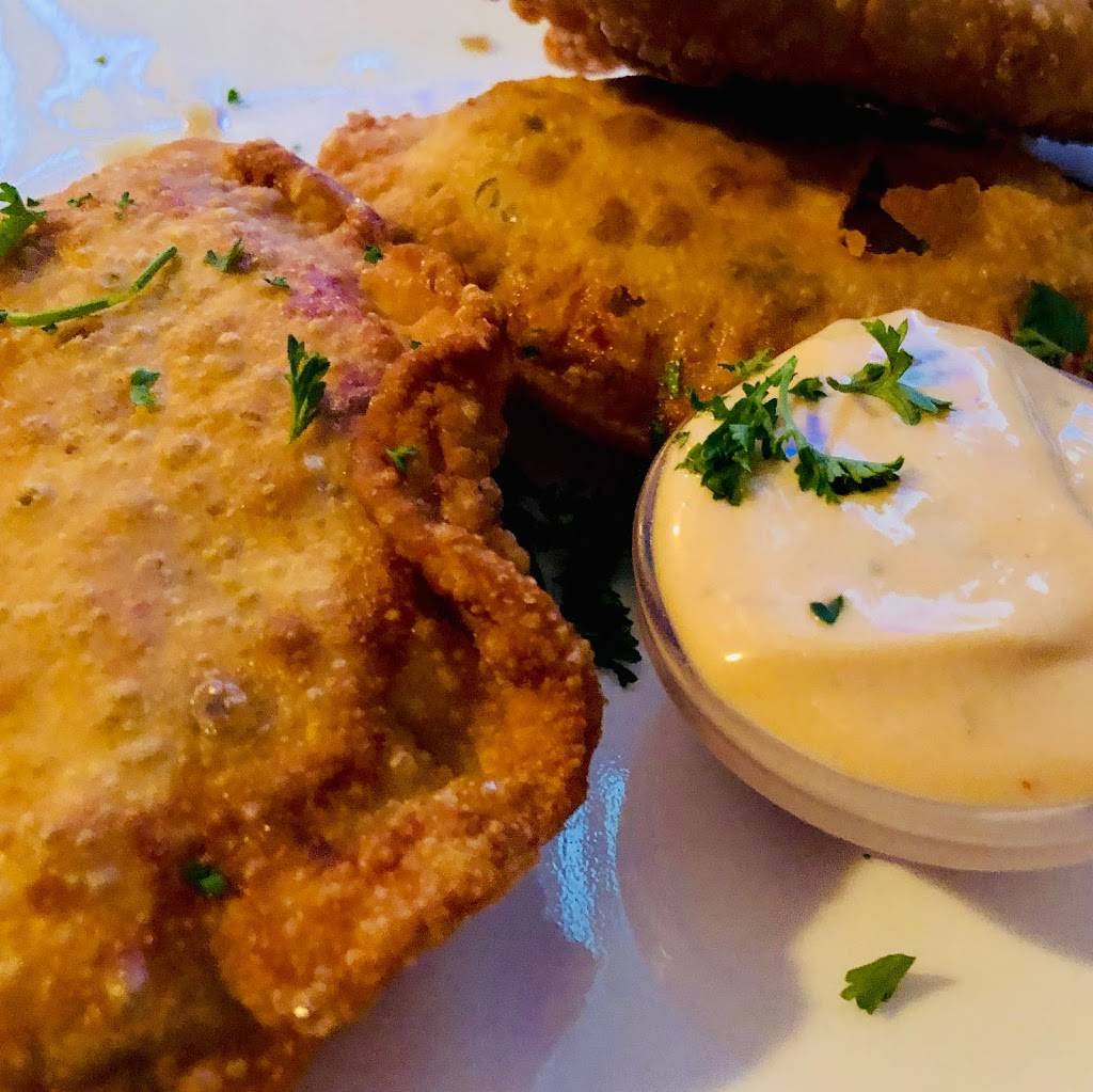 The Hive Bar & Bistro | restaurant | 2623, 142, Outwater Ln, Garfield, NJ 07026, USA | 9739554414 OR +1 973-955-4414