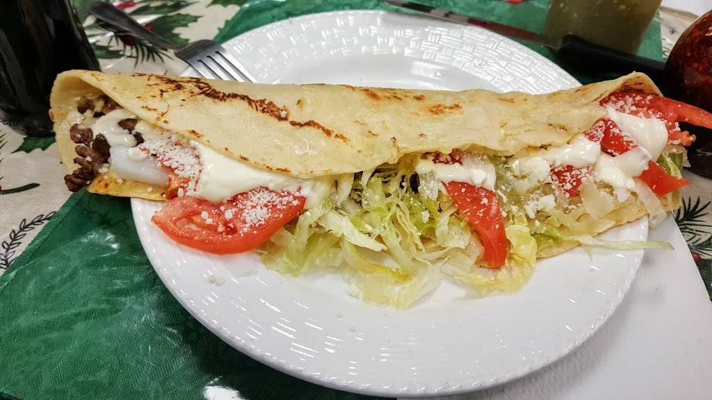 La Chiquita | restaurant | 1108 S Main St, Rockford, IL 61101, USA | 8159632997 OR +1 815-963-2997