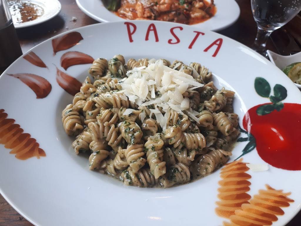 Vaticano Italian Restaurant Fort Erie | restaurant | 90 Niagara Blvd, Fort Erie, ON L2A 3G3, Canada | 9058716244 OR +1 905-871-6244