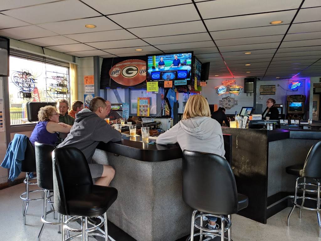 Waterfront Bar & Grill | restaurant | 215 N Main St, Kewaunee, WI 54216, USA | 9203880505 OR +1 920-388-0505