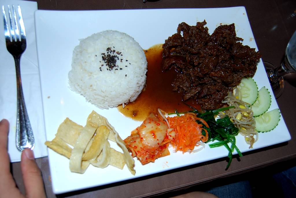 Miss Asia Cuisine | restaurant | 434 W Diversey Pkwy, Chicago, IL 60614, USA | 7732483999 OR +1 773-248-3999