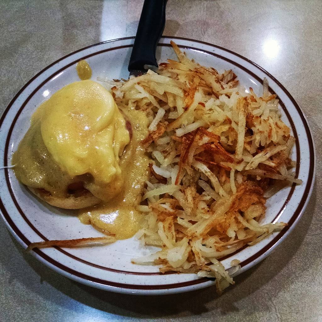 All Seasons Family Restaurant | restaurant | 510 E Rhine St, Elkhart Lake, WI 53020, USA | 9208762839 OR +1 920-876-2839