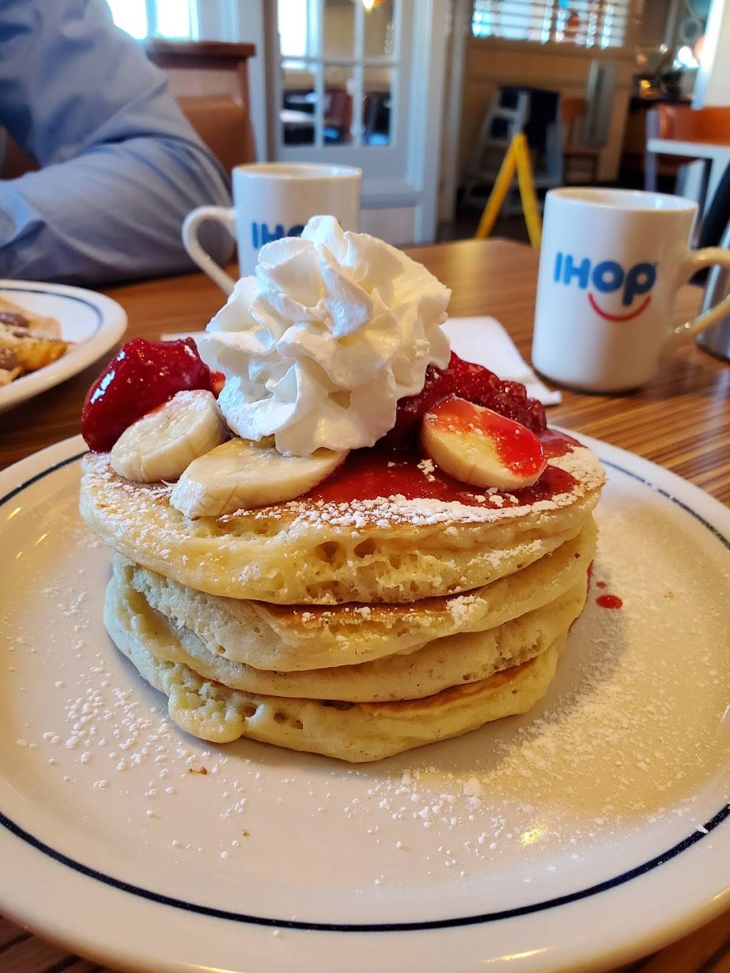 IHOP | restaurant | 8146 S Tryon St, Charlotte, NC 28273, USA | 7045885252 OR +1 704-588-5252