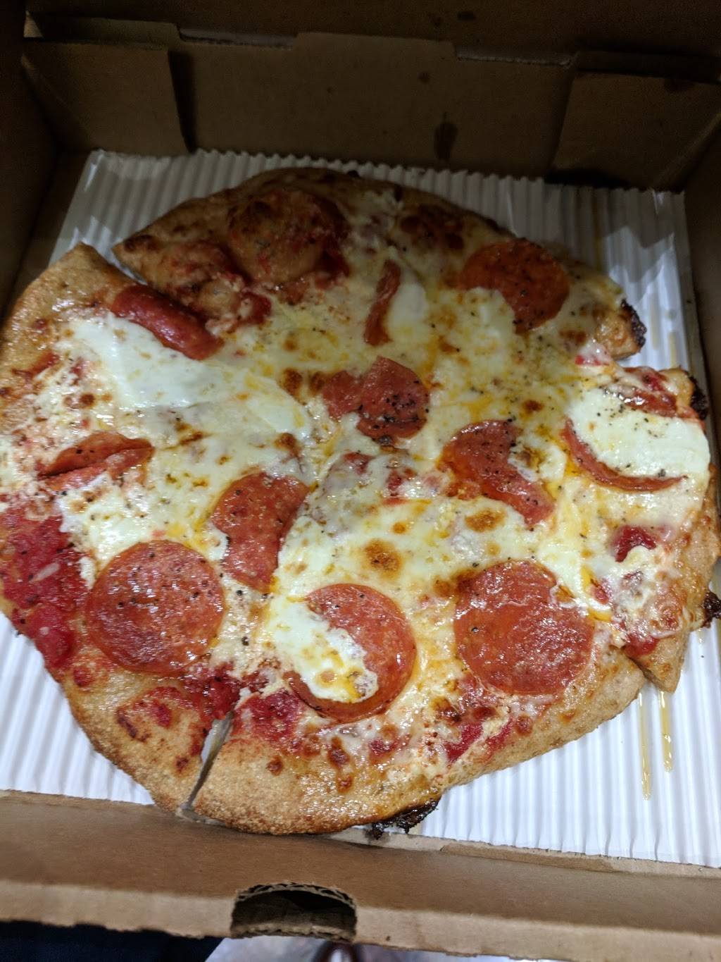 Uncle Maddios Pizza | restaurant | 101 S Tryon St #8, Charlotte, NC 28280, USA | 7047339800 OR +1 704-733-9800