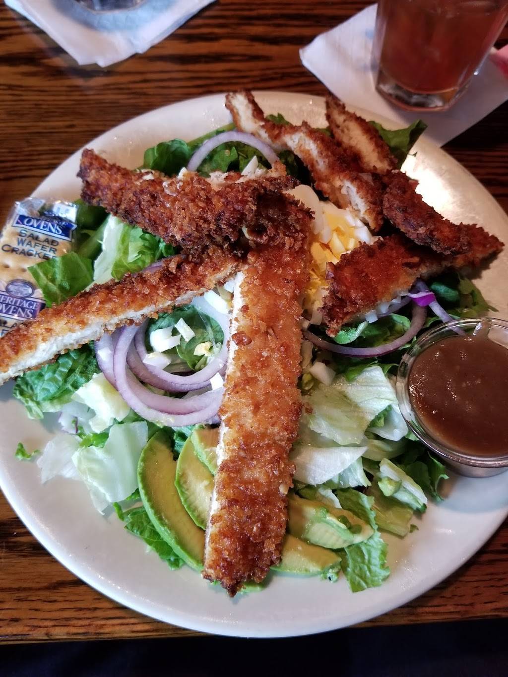 Skips | restaurant | 4000 Fleur Dr, Des Moines, IA 50321, USA | 5152871820 OR +1 515-287-1820