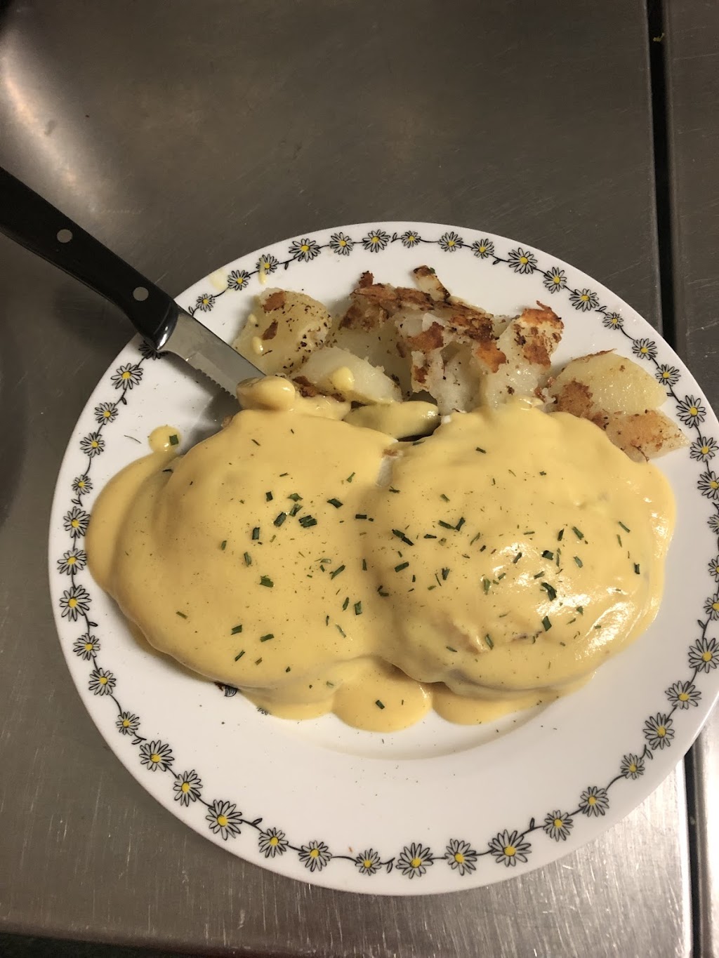 Crazy Rooster Pub& Grill | restaurant | 1329 Main St, South Yarmouth, MA 02664, USA | 5082580272 OR +1 508-258-0272