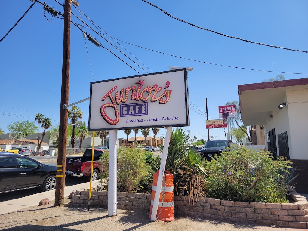 Juniors Cafe | restaurant | 1791 Adams Ave, El Centro, CA 92243, USA | 7603539556 OR +1 760-353-9556