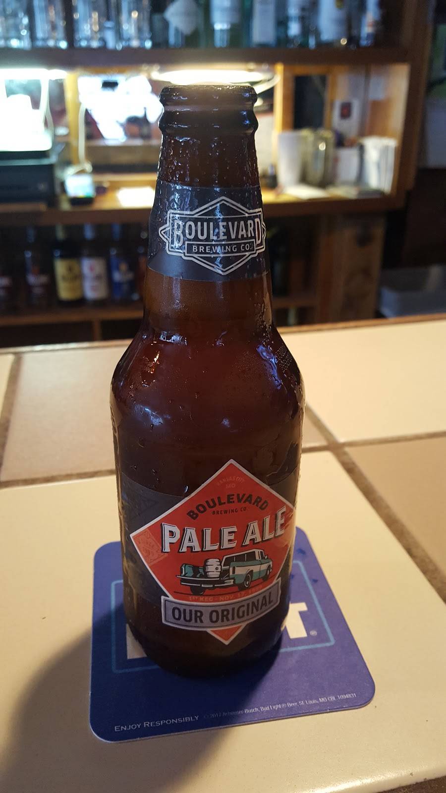 Red Front Bar & Grill | restaurant | 310 Admiral Blvd, Kansas City, MO 64106, USA | 8164720569 OR +1 816-472-0569