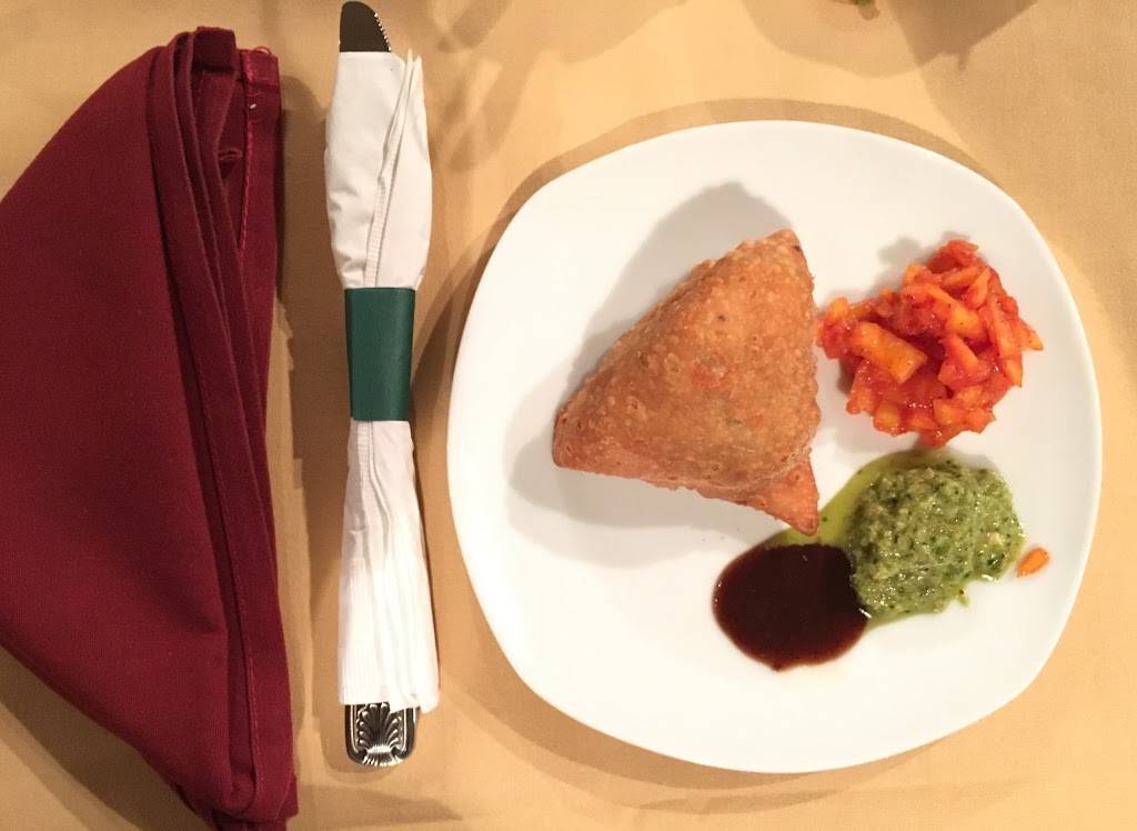 Taj Indian Cuisine | restaurant | 4 Club Centre Ct A, Edwardsville, IL 62025, USA | 6186928110 OR +1 618-692-8110