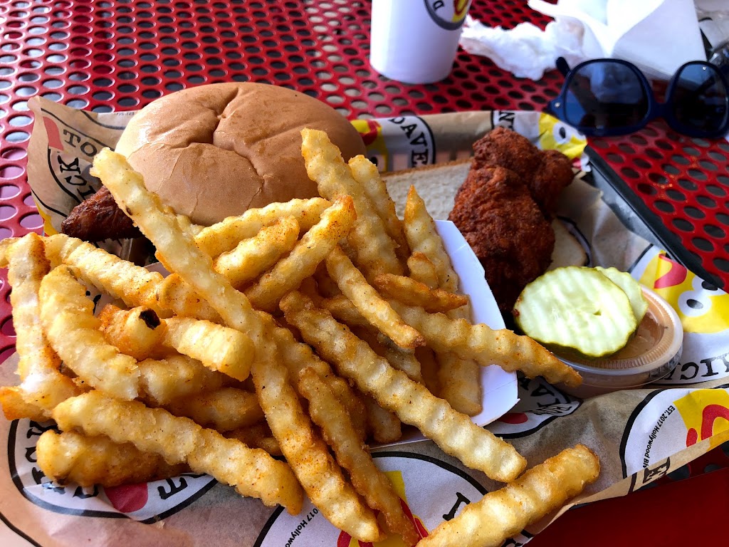 Daves Hot Chicken | restaurant | 1350 E Colorado St, Glendale, CA 91205, USA | 8189379488 OR +1 818-937-9488