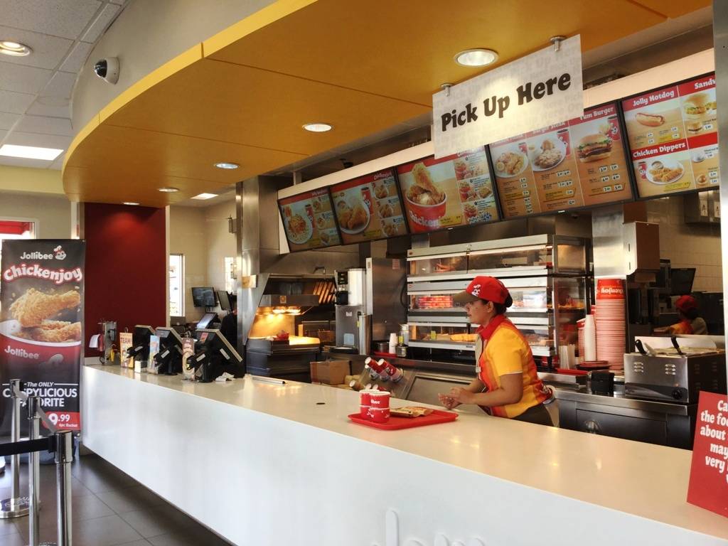 Jollibee | restaurant | 6955 Mission St, Daly City, CA 94014, USA | 6507554848 OR +1 650-755-4848