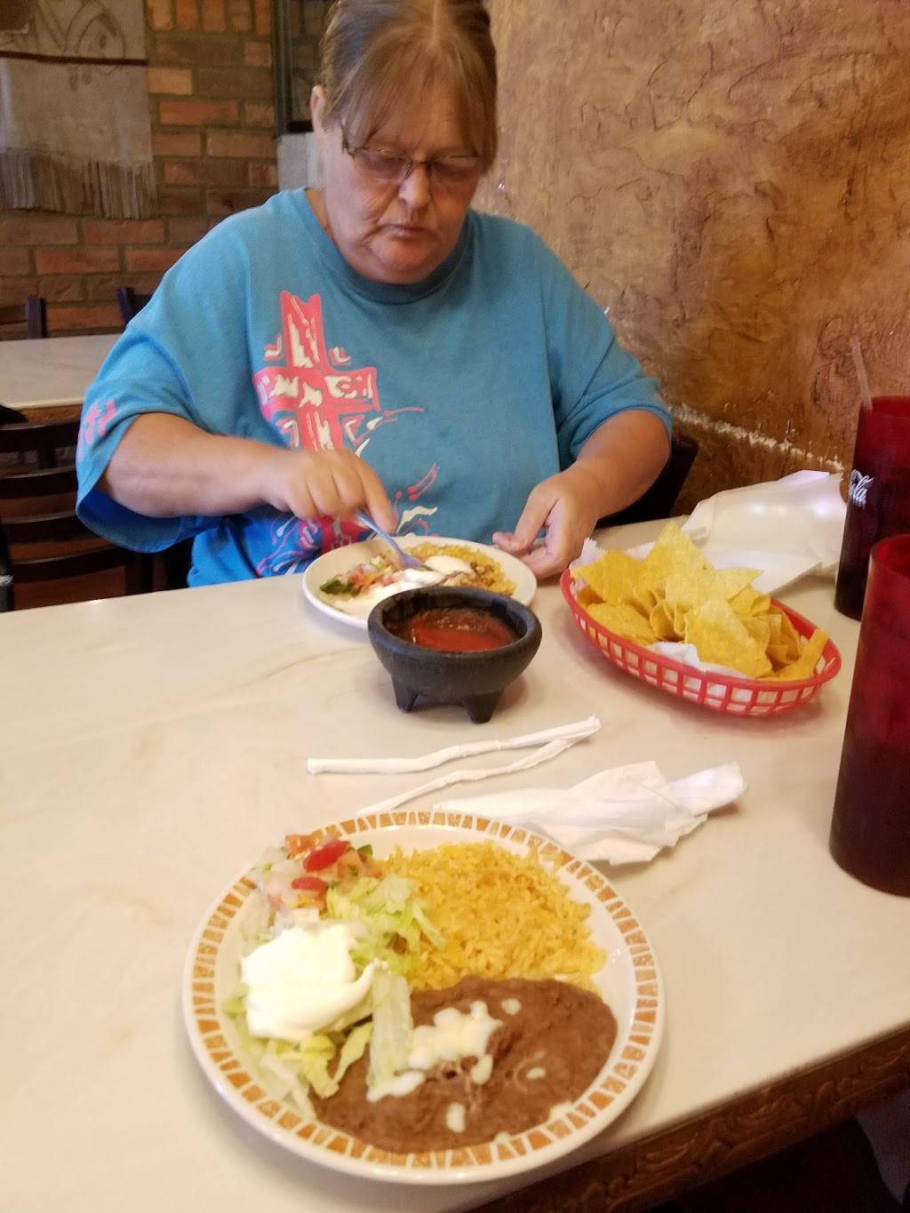 El Ranchito | restaurant | 227 N Church Ave, Henderson, TN 38340, USA | 7319897373 OR +1 731-989-7373