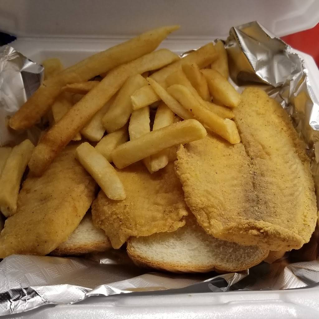 The New House Of Stewarts | restaurant | 2801 W Martin Luther King Hwy, Tuskegee, AL 36083, USA | 3342267219 OR +1 334-226-7219