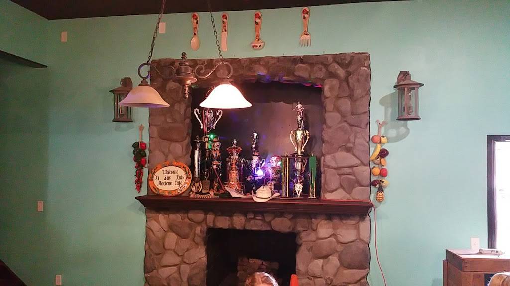 El San Luis Mexican Cafe | restaurant | 1500 E Tyler St, Athens, TX 75751, USA | 9036773800 OR +1 903-677-3800