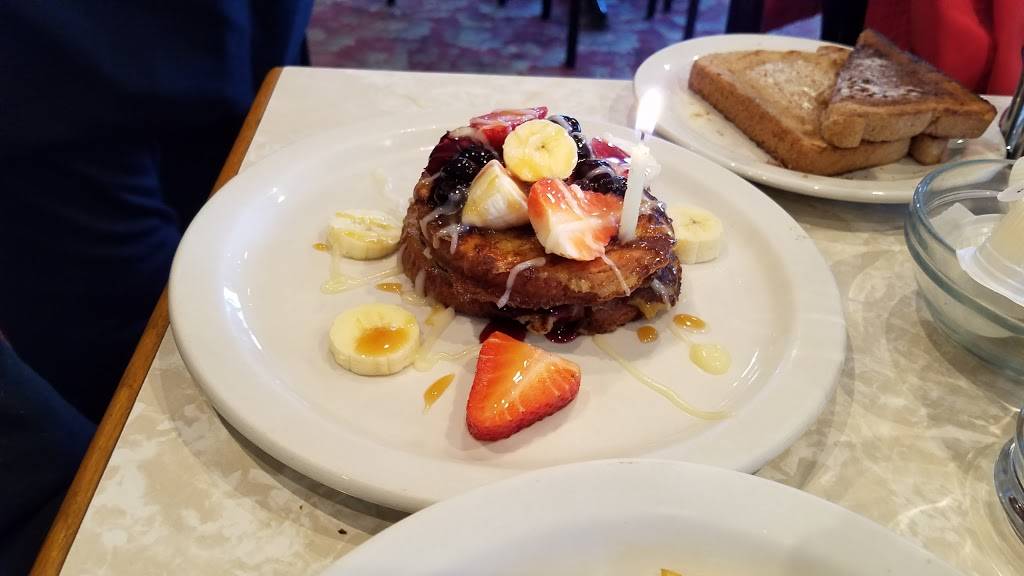 Mattys Family Restaurant & Pancake House | restaurant | 10S642 Kingery Hwy, Willowbrook, IL 60527, USA | 6306559020 OR +1 630-655-9020