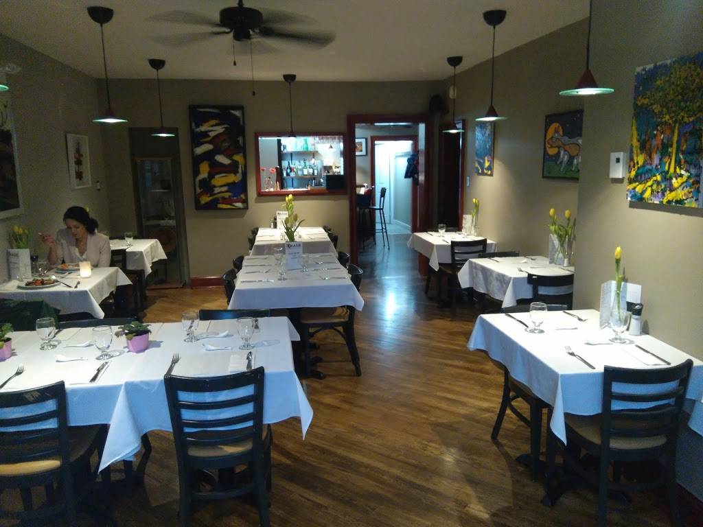 Ürasie | restaurant | 11 Rue Front, Gatineau, QC J9H 4W8, Canada | 8192080444 OR +1 819-208-0444