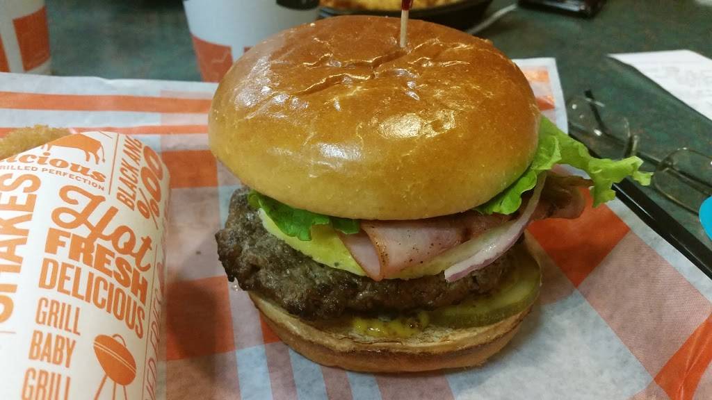 Back Yard Burgers | restaurant | 1800 Priority Way, Louisville, KY 40299, USA | 5022409945 OR +1 502-240-9945