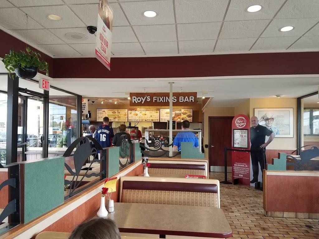 Roy Rogers | restaurant | 451 S King St, Leesburg, VA 20175, USA | 7037775551 OR +1 703-777-5551