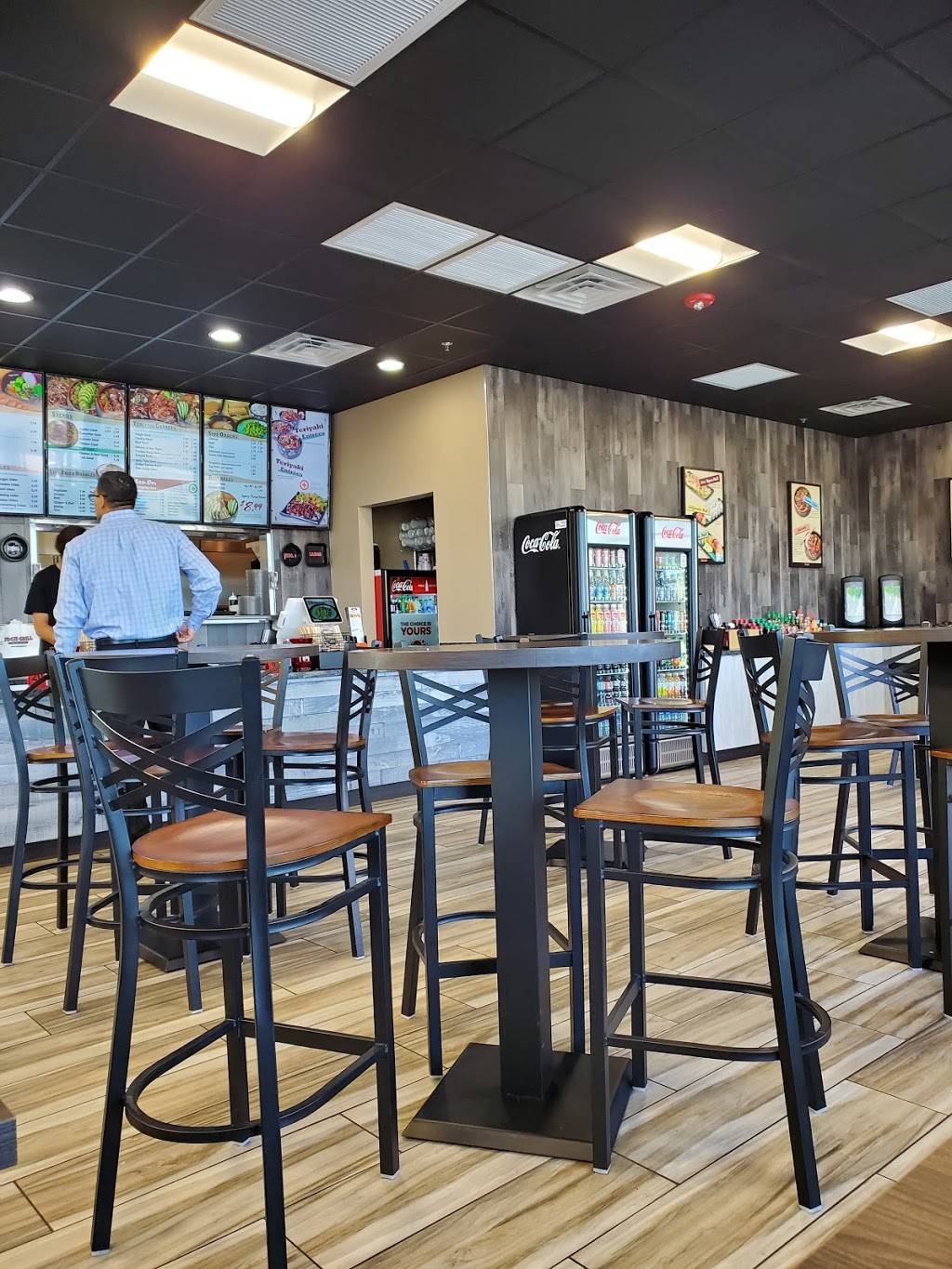 Yogis Grill | restaurant | 211 N Estrella Pkwy #102, Goodyear, AZ 85338, USA | 6026109644 OR +1 602-610-9644