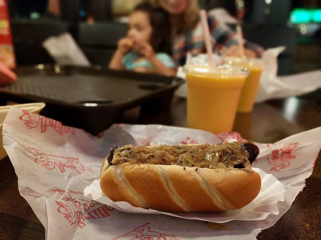 Portillos Hot Dogs | meal takeaway | 8705 W Sura Lane, Greenfield, WI 53228, USA | 4148775400 OR +1 414-877-5400