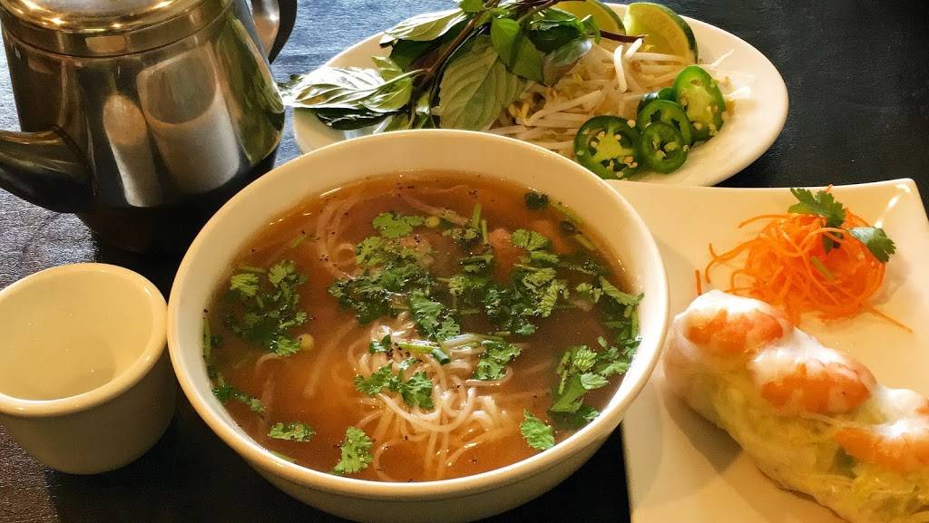 LC Pho Restaurant | restaurant | 2739 W Lawrence Ave, Chicago, IL 60625, USA | 8722087606 OR +1 872-208-7606