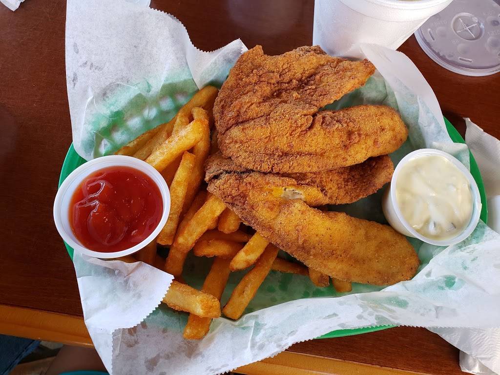 Hurricanes Daiquiri bar & grill | restaurant | 970 Boardwalk, 916 Ocean Blvd, Myrtle Beach, SC 29577, USA | 8439459646 OR +1 843-945-9646