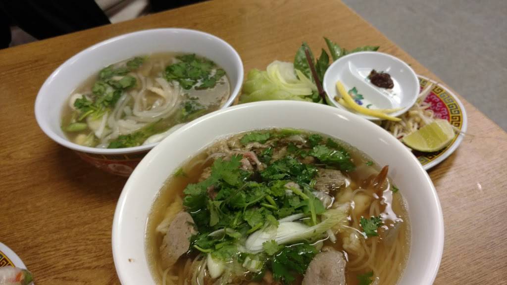 Vientiane Noodle Shop | restaurant | 3422 W National Ave, Milwaukee, WI 53215, USA | 4146728440 OR +1 414-672-8440