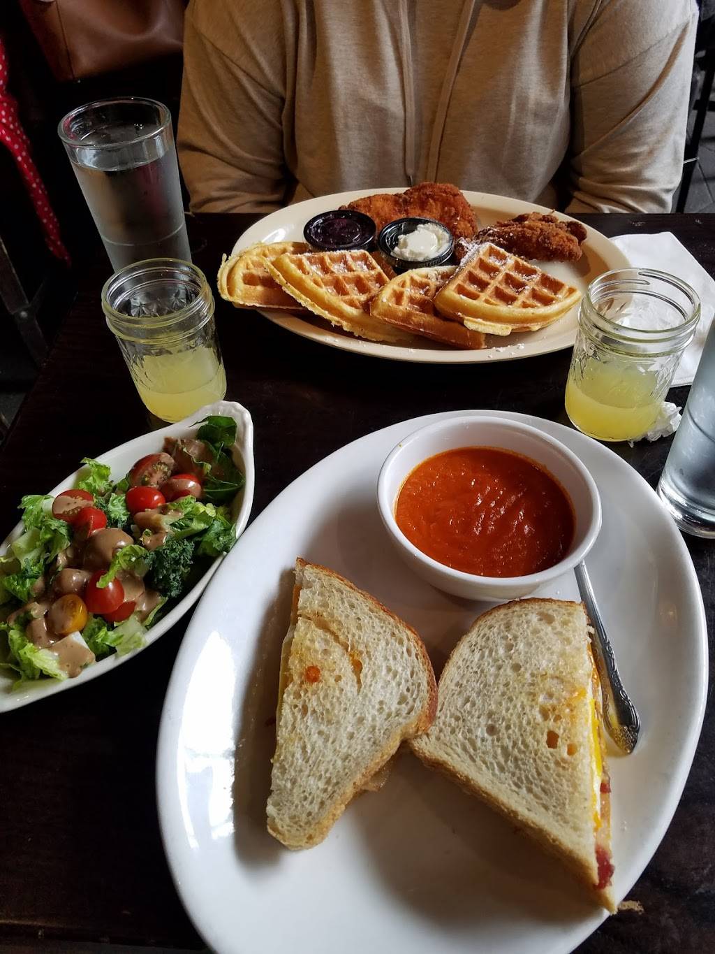 Bullitt | restaurant | 2209 Polk St, San Francisco, CA 94109, USA | 4152680140 OR +1 415-268-0140