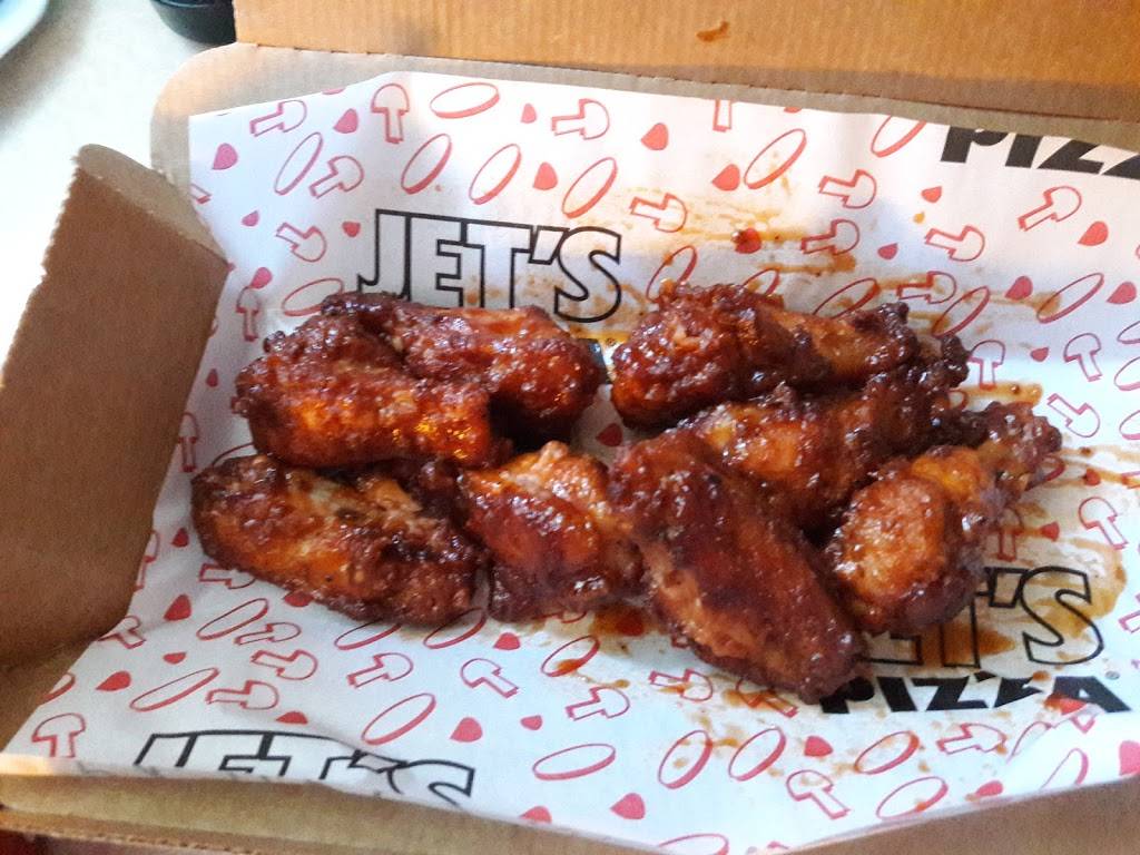 Jets Pizza | meal delivery | 159 Chartier Rd, Marine City, MI 48039, USA | 8106434050 OR +1 810-643-4050