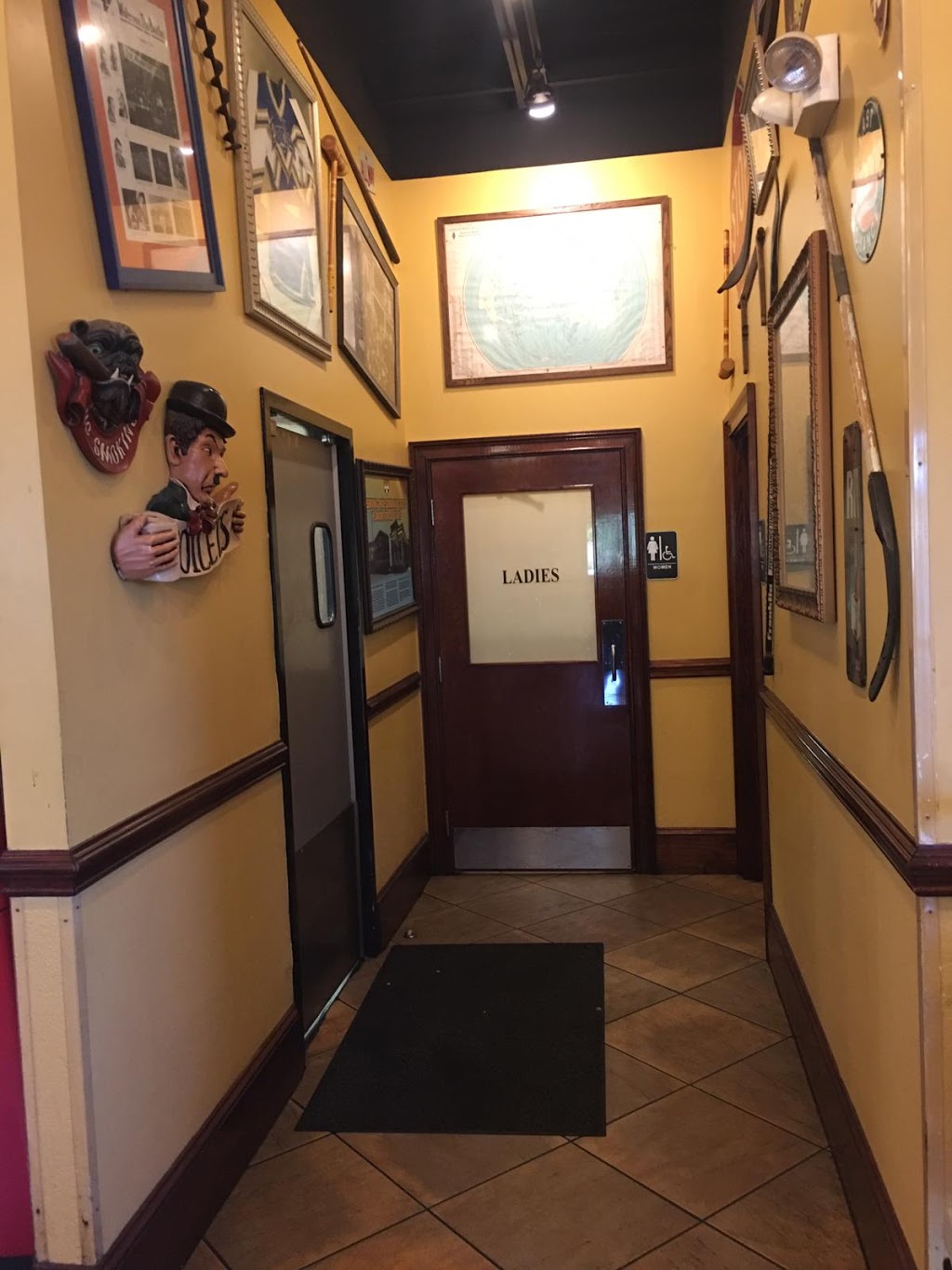 Zaxbys Chicken Fingers & Buffalo Wings | restaurant | 180 Capital Cir SW, Tallahassee, FL 32304, USA | 8505804044 OR +1 850-580-4044