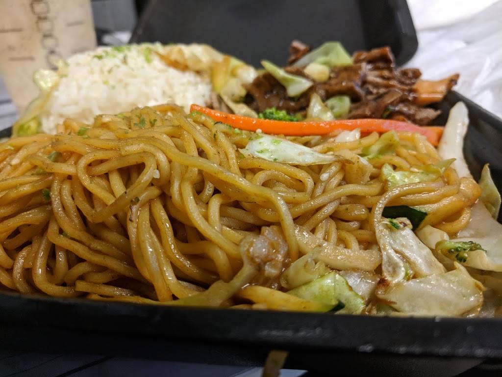 Yogis Grill | restaurant | 3121 W Peoria Ave #105, Phoenix, AZ 85029, USA | 6232427071 OR +1 623-242-7071